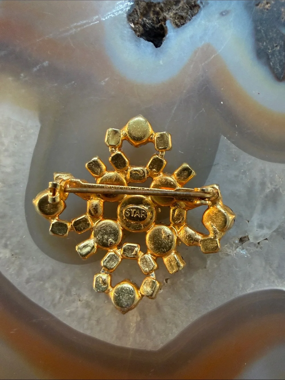 Vintage Star Brand Austrian stones Gold-Tone Blue Crystal Floral Brooch Guc 1.5”